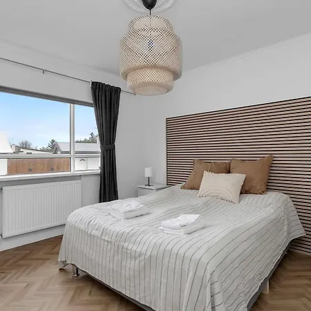 Lovely & Spacious Apartment *