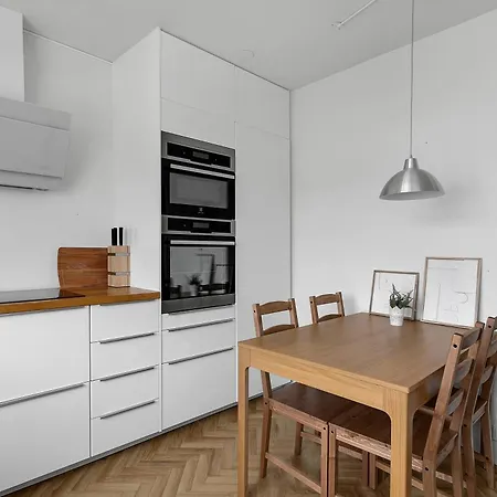 Apartment Lovely & Spacious *